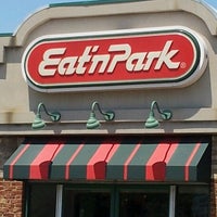 Photo taken at Eat&amp;#39;n Park by Orlando G. on 6/9/2012