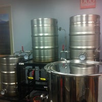 4/4/2012 tarihinde Dan O.ziyaretçi tarafından DUO Brewing'de çekilen fotoğraf