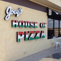 Снимок сделан в Joey&amp;#39;s House of Pizza пользователем T-Bone C. 4/24/2012