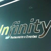 รูปภาพถ่ายที่ Restaurante Infinity โดย eldimar s. เมื่อ 8/10/2012
