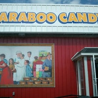Foto diambil di Baraboo Candy Company oleh Erica M. pada 5/28/2012