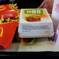 Снимок сделан в McDonald&amp;#39;s пользователем Arjan @. 3/24/2012
