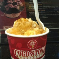 Photo taken at Cold Stone Creamery by Genesis V. on 8/2/2012