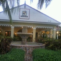 Photo prise au Pelican Bay at Lucaya Hotel par Salario C. le8/20/2012