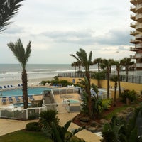 Снимок сделан в Acapulco Hotel &amp;amp; Resort пользователем LaDonna R. 5/29/2012