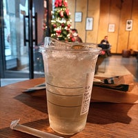 Photo taken at Starbucks by Laura H. on 11/27/2023