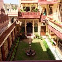 6/14/2015 tarihinde Izzy S.ziyaretçi tarafından Hotel Umaid Bhawan'de çekilen fotoğraf