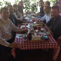 Photo taken at İPAR Kebap, pide, pizza, sulu yemek by Uğur I. on 11/25/2013