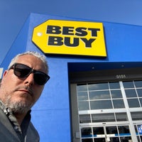 Photo taken at Best Buy by Alberto C. on 7/17/2022