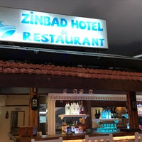 Foto diambil di Zinbad Restaurant &amp;amp; Bar oleh Umit E. pada 9/19/2017