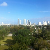 Das Foto wurde bei SpringHill Suites by Marriott Miami Downtown/Medical Center von Pepe V. am 2/19/2013 aufgenommen