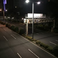 Photo taken at 角筈橋 by 謙太郎 平. on 1/16/2022
