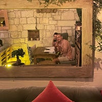 8/6/2022 tarihinde Serdar ❤️ Talia ❤️ Liva ❤️Rümeysaziyaretçi tarafından 2Kapı Restaurant &amp;amp; Lounge'de çekilen fotoğraf