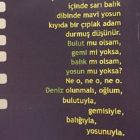 Das Foto wurde bei Kitap Kurdu Kafe von Şengül am 12/20/2018 aufgenommen