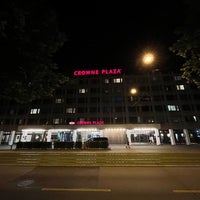 รูปภาพถ่ายที่ Crowne Plaza Zurich โดย Daniel K. เมื่อ 8/11/2023