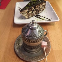 Снимок сделан в Güllüoğlu Baklava &amp;amp; Cafe пользователем Eugene B. 2/15/2016