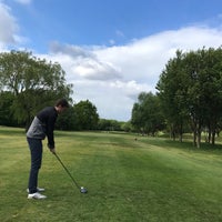 Foto tomada en Chorlton-cum-Hardy Golf Club  por Tristan C. el 5/4/2019