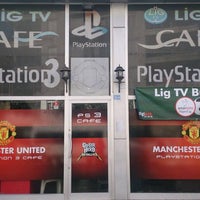 Foto diambil di Manchester Playstation Cafe oleh Manchester Playstation Cafe pada 10/28/2013