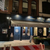 Foto tirada no(a) Belse Restaurant, Bar &amp;amp; Brewery por Andrew C. em 8/10/2022