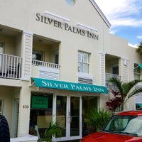 Foto tirada no(a) Silver Palms Inn por Troy P. em 8/16/2015
