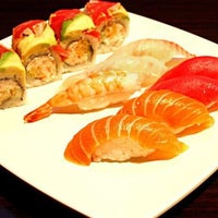 8/18/2014 tarihinde Sushi Delightziyaretçi tarafından Sushi Delight'de çekilen fotoğraf
