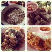 Photo taken at Yuan Restaurant 3 by Chutimas B. on 12/5/2012