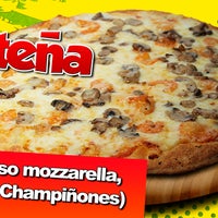 10/28/2013 tarihinde Pizzería &amp;quot;Pizza Y Corre&amp;quot;ziyaretçi tarafından Pizzería &amp;quot;Pizza Y Corre&amp;quot;'de çekilen fotoğraf