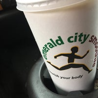 Photo taken at Emerald City Smoothie - Redmond by Michael P. on 5/18/2018