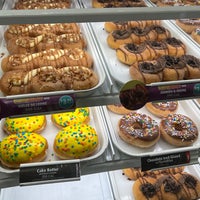 Photo taken at Krispy Kreme Doughnuts by M. G. S. on 9/17/2022
