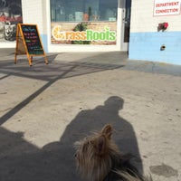 Photo taken at Grass Roots Juice Bar by Frank G. on 5/12/2015