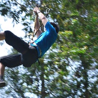 11/7/2013 tarihinde Skytrex Adventure Parkziyaretçi tarafından Skytrex Adventure Park'de çekilen fotoğraf