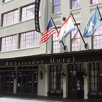 Das Foto wurde bei The Ambassador Hotel von The Ambassador Hotel am 10/29/2013 aufgenommen