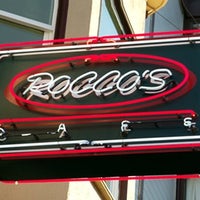 Das Foto wurde bei Rocco&amp;#39;s Cafe von Rocco&amp;#39;s Cafe am 11/2/2013 aufgenommen