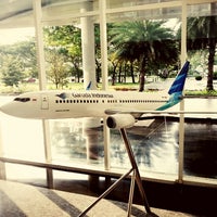 Review Garuda Indonesia Management Building