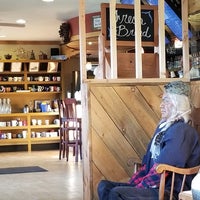 4/16/2022 tarihinde Tom R.ziyaretçi tarafından R &amp;amp; R Coffee Cafe'de çekilen fotoğraf