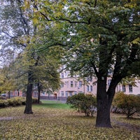 Photo taken at Vuorimiehenpuistikko by Stefano P. on 10/10/2019