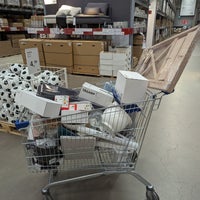 รูปภาพถ่ายที่ IKEA โดย Stefano P. เมื่อ 1/9/2023