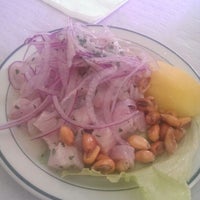 12/7/2013 tarihinde A L.ziyaretçi tarafından Sabor Norteño - Restaurante Peruano'de çekilen fotoğraf
