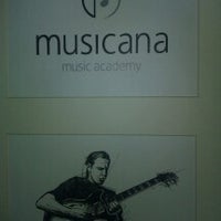 Foto diambil di Hudobná akadémia Musicana - YMCA oleh Robo S. pada 4/11/2014