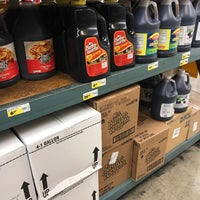 Photo taken at Smart Foodservice Warehouse Stores by Simply on 12/13/2017
