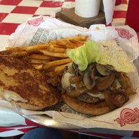 Photo taken at Fuddruckers by Dave C. on 2/18/2018