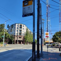Photo taken at Bus Stop 12372 - Madison And 17th by Roger on 8/29/2022