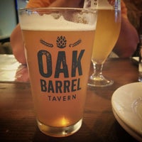 10/8/2017 tarihinde Joe R.ziyaretçi tarafından Oak Barrel Tavern'de çekilen fotoğraf