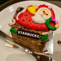 12/13/2020 tarihinde Cecilia N.ziyaretçi tarafından Starbucks'de çekilen fotoğraf