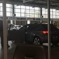 Photo taken at Bahadır Otomotiv VW Audi Yetkili Satıcı ve Servisi by Özkan K. on 3/23/2018