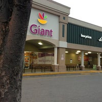 Photo taken at Giant Food by Tanya H. on 3/1/2013