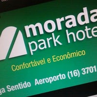 Foto tirada no(a) Morada Park Hotel por Fernando G. em 9/29/2012