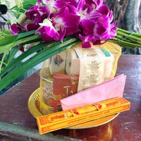 Photo taken at Wat Thatsanarun Suntharikaram (Wat Taphan) by Ployping on 1/1/2019