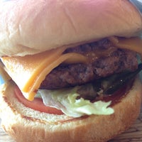 Foto tirada no(a) Elevation Burger por Jeff B. em 8/19/2013
