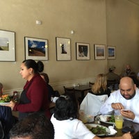 4/27/2016 tarihinde Luis G.ziyaretçi tarafından Uptown Cafe &amp;amp; Crepes'de çekilen fotoğraf